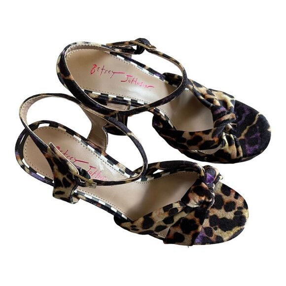 BETSEY JOHNSON Size 8.5 Melanni Block Heel Sandal Ankle Strap Leopard Velvet - Picture 7 of 9